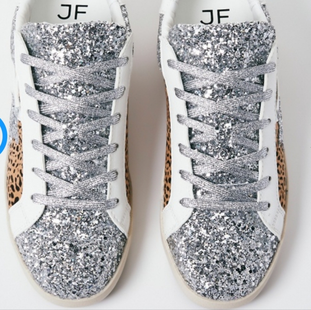 🖤JUST FAB ZAYLEE SNEAKERS 🖤 - Picture 7 of 9